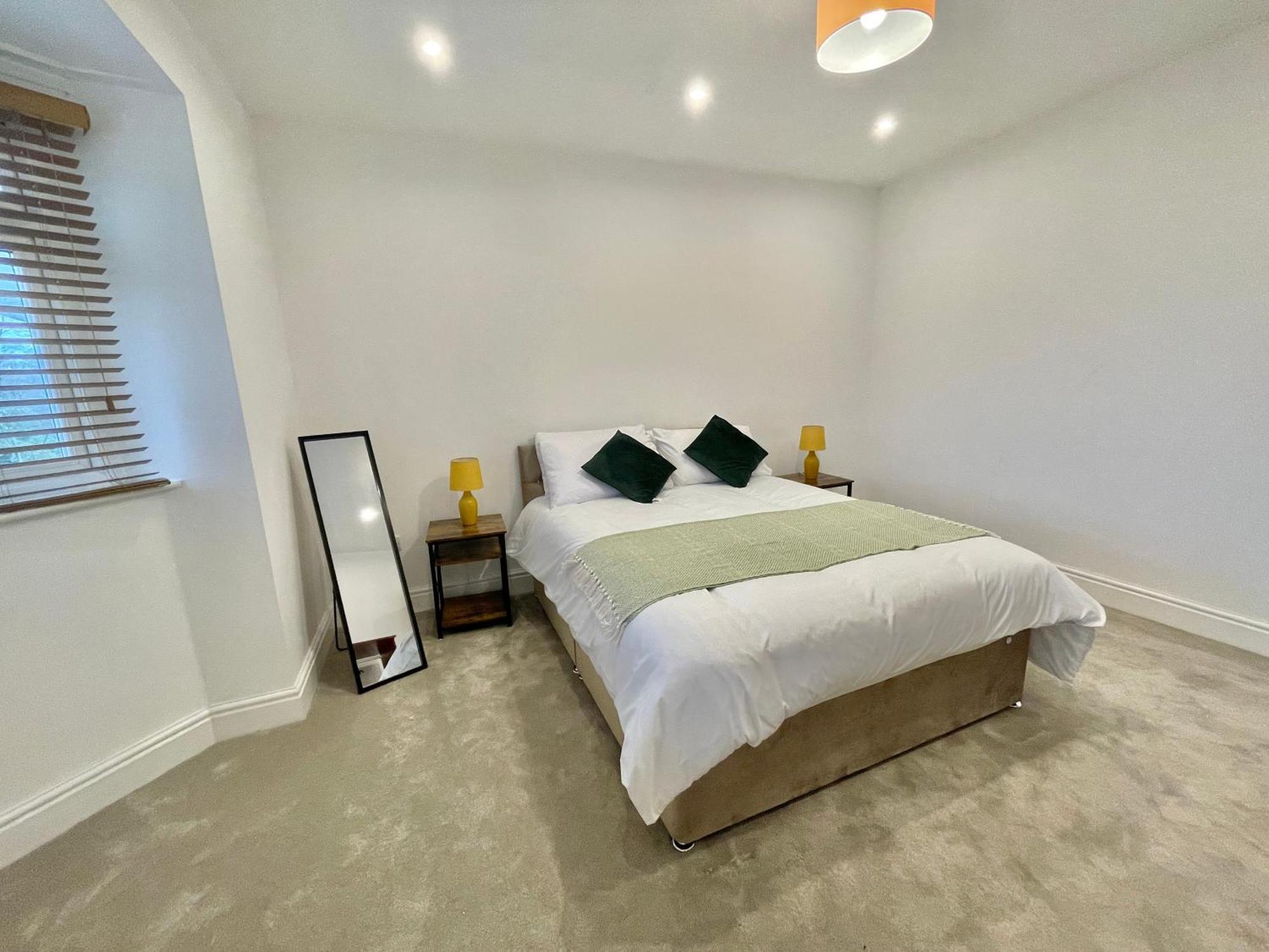 Luxurious Holiday Home 볼턴 외부 사진